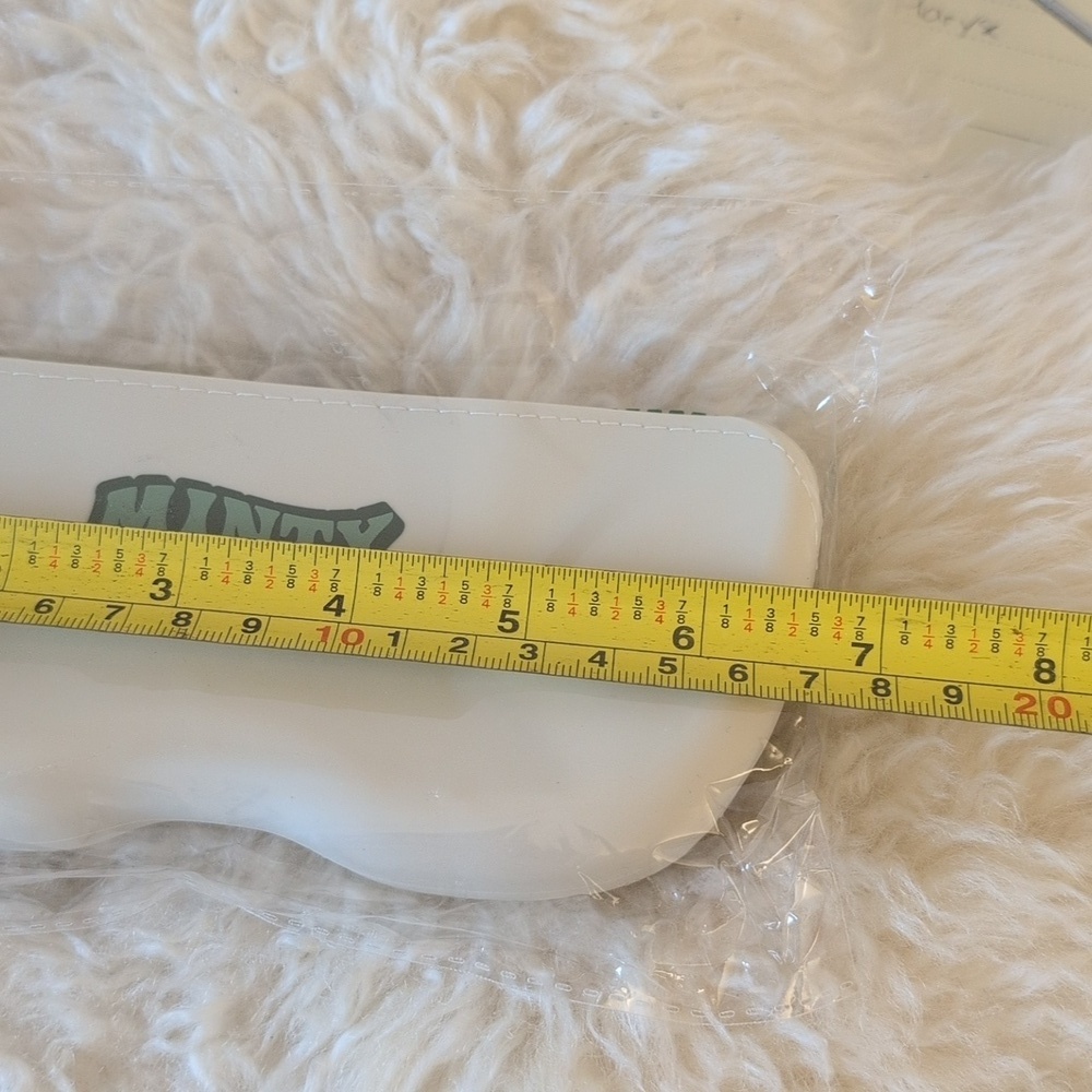 MINTY SHADES GLASSES CASE - Picture 3 of 3